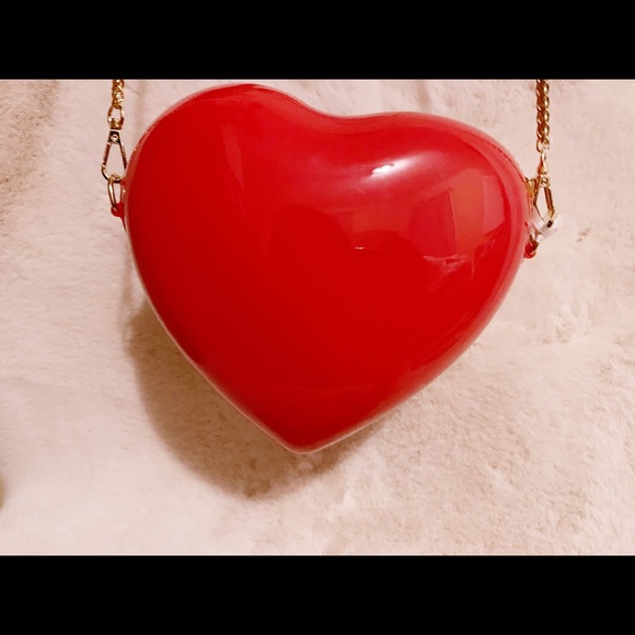 Heart shape purse - Picture 3 of 3